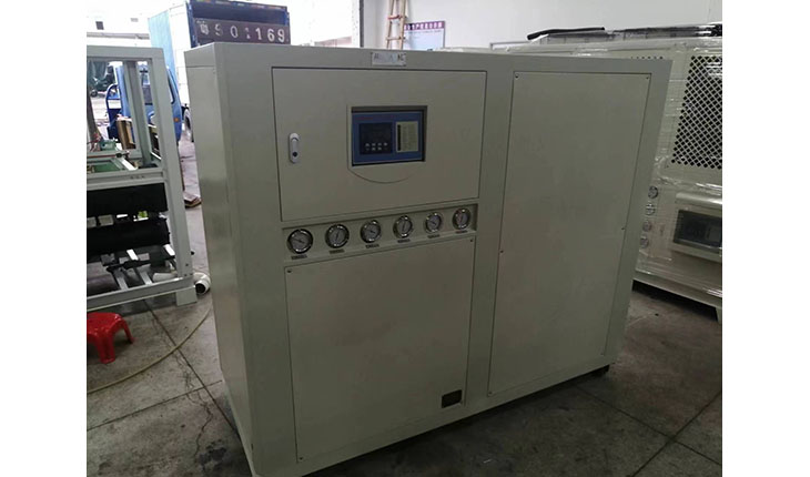 水冷式箱型工業(yè)冷水機(jī)